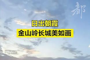 首次重回布鲁克林！欧文赛后脱掉球衣穿着进口品牌紧身衣签名